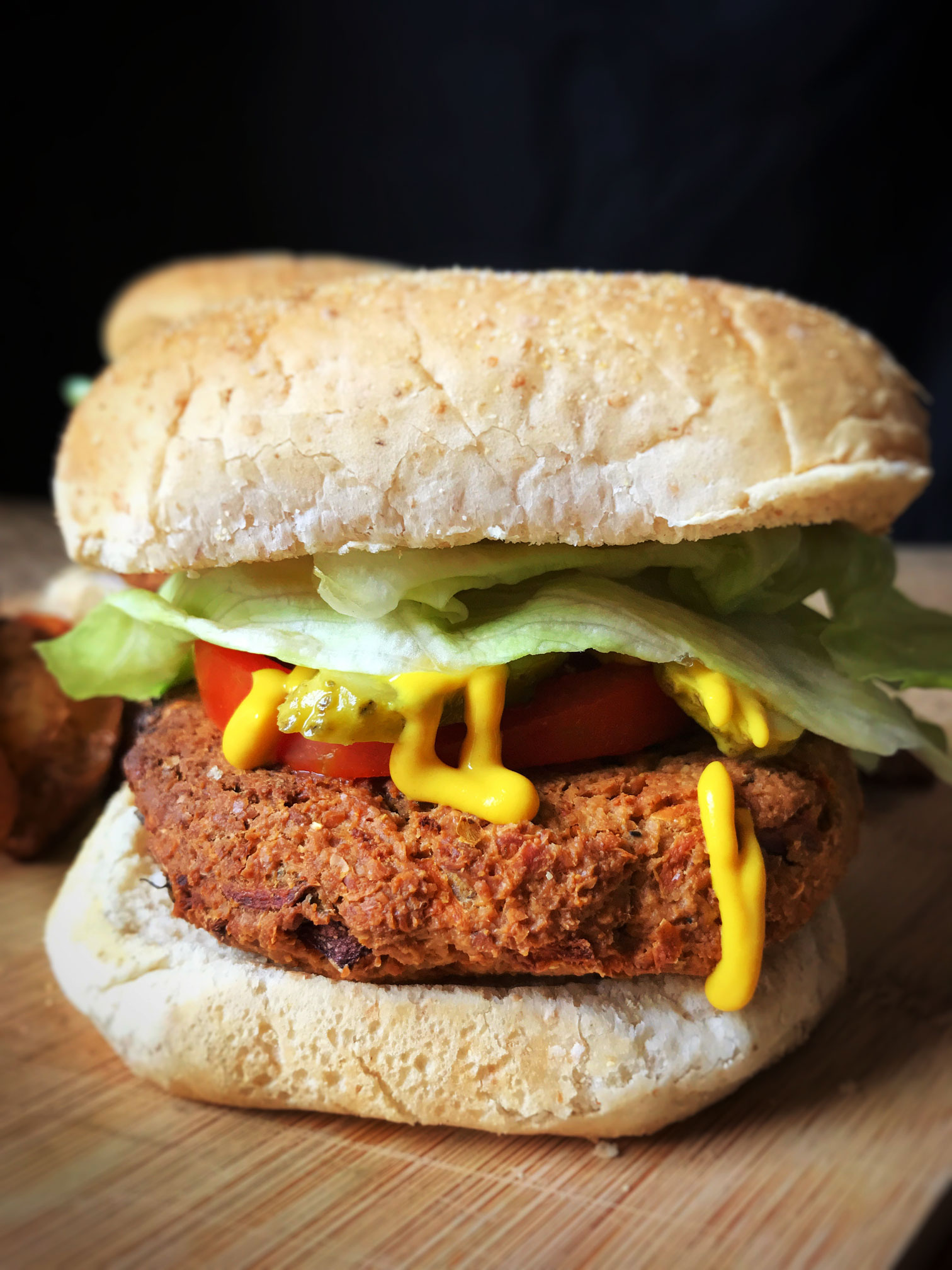 Falafel hummus burger (Chickpeas burger)