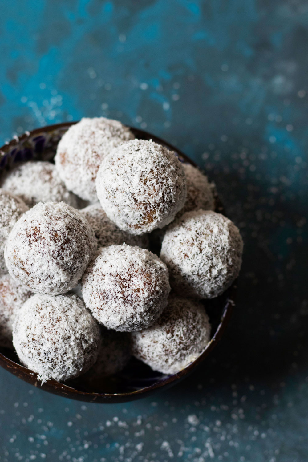 Cardamom Raw Balls (Dates and cardamom Ladoo)