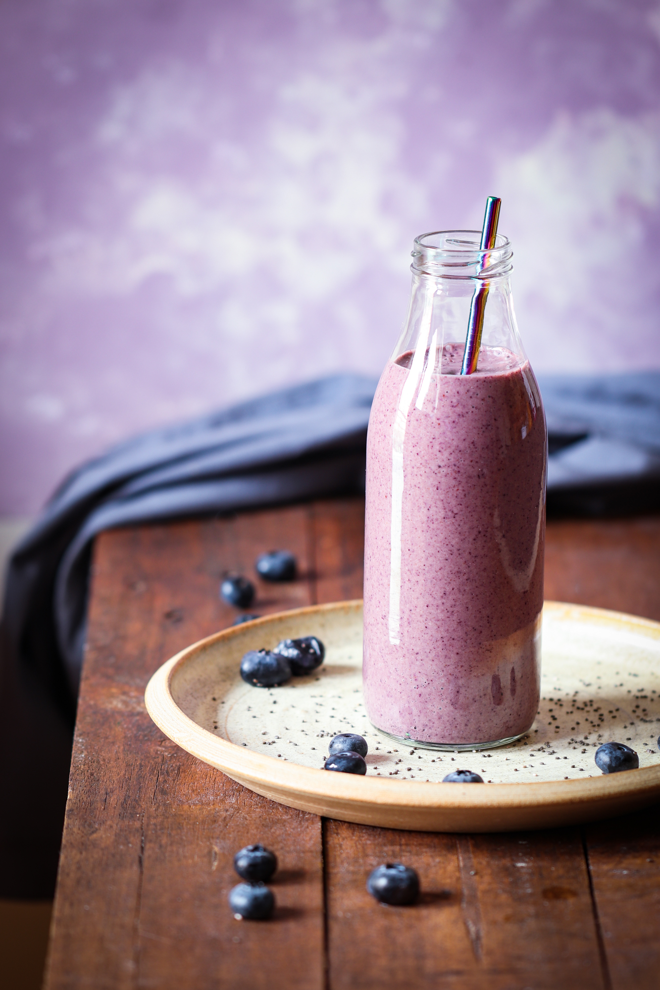 Banana and blueberries smoothie