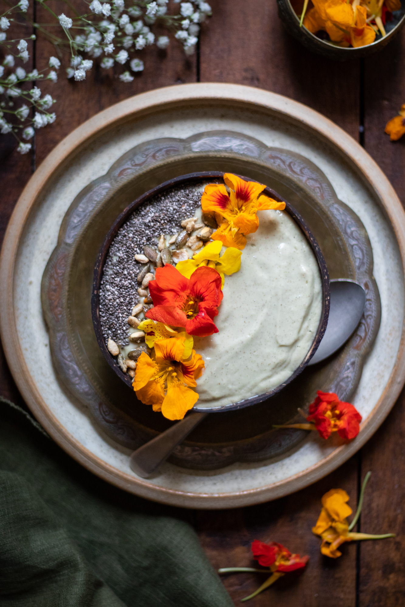 Avocado smoothie bowl