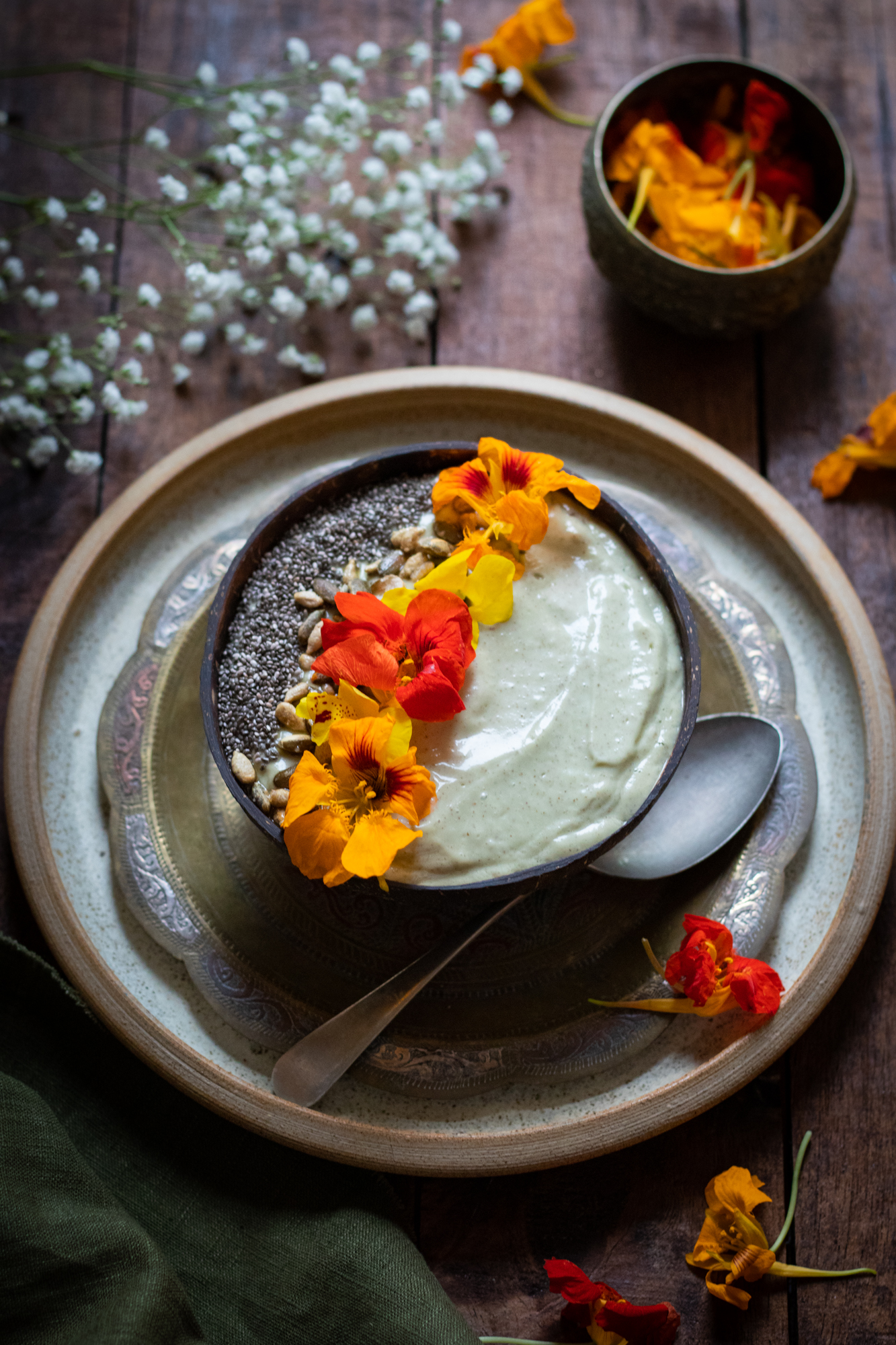 Avocado smoothie bowl