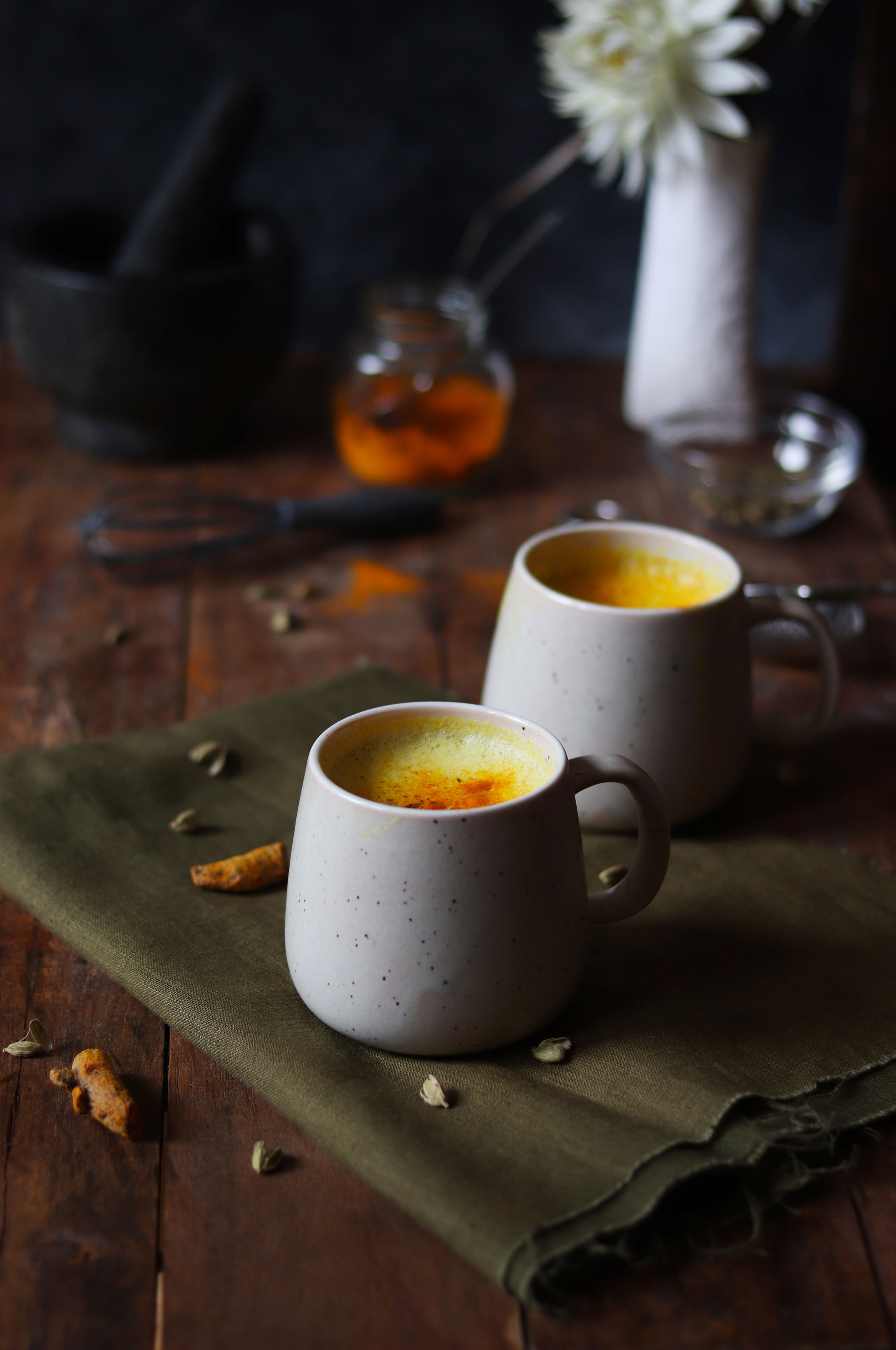 Turmeric and cardamom latte