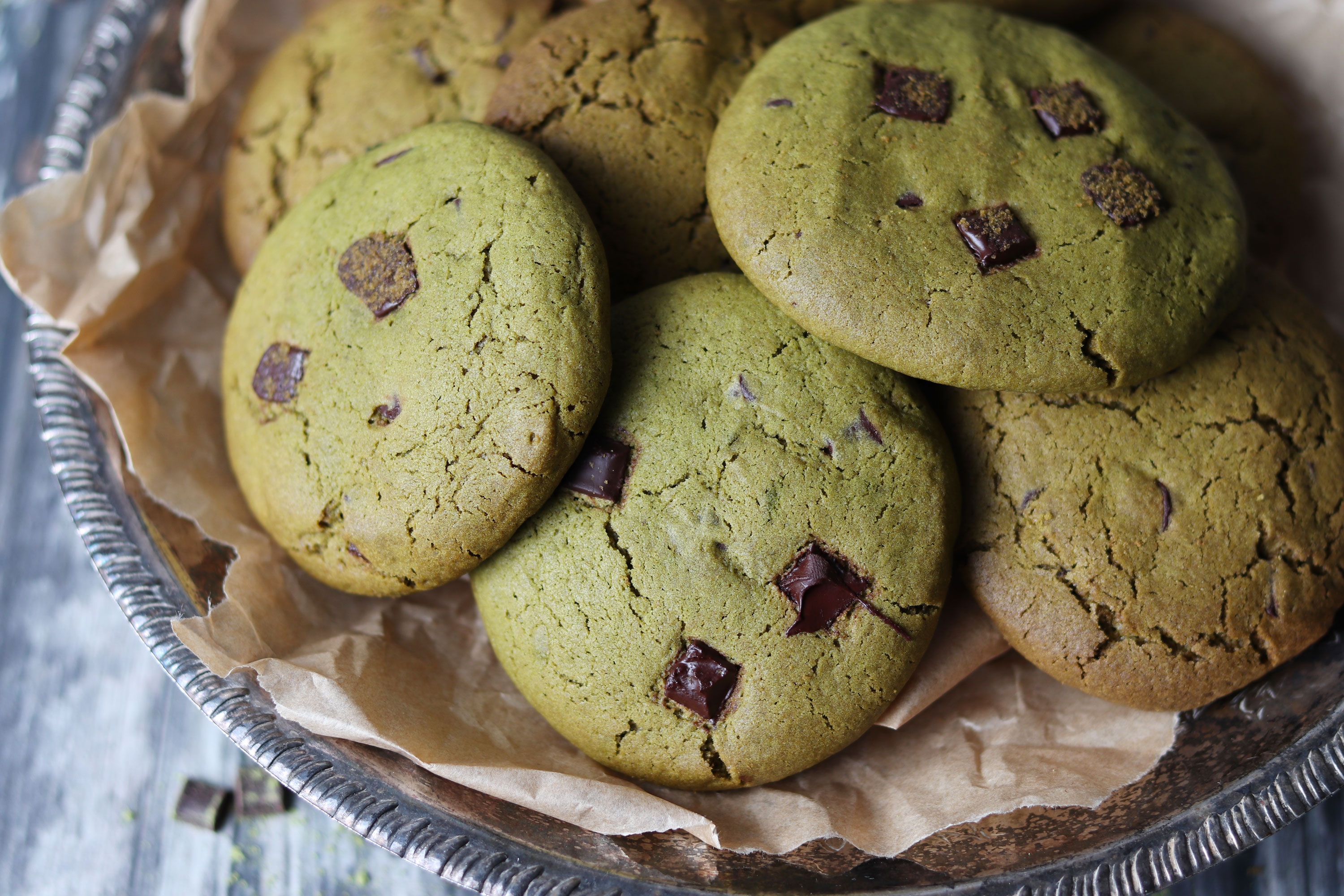 Matcha dark chocolate chip cookies