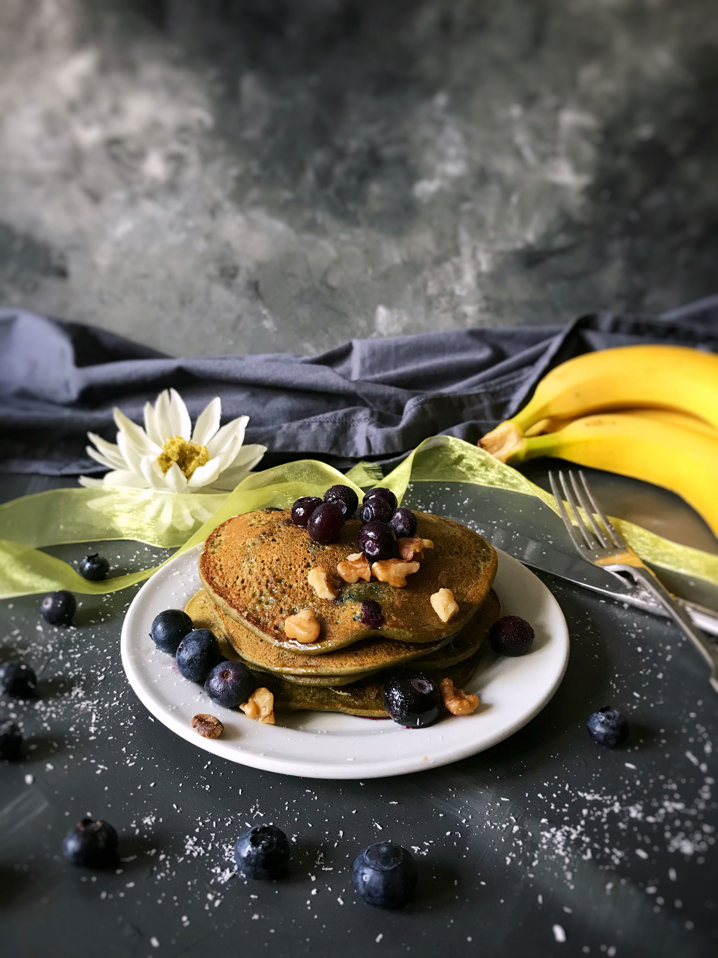 Matcha blueberries whole-wheat pancakes 