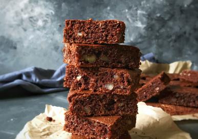 Almond flour and cornmeal brownies