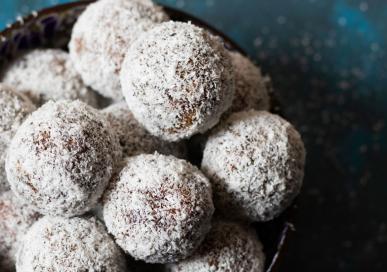 Cardamom Raw Balls (Dates and cardamom Ladoo)