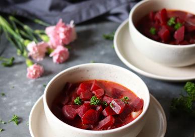 Polish beetroot soup Barszcz zupa buraczkowa 