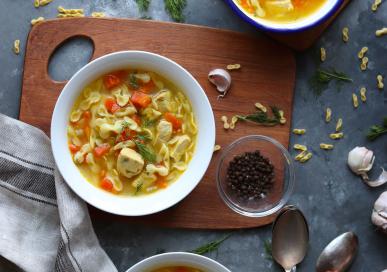 Chicken and veggies pasta soup