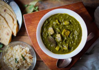 Tofu and spinach curry (Tofu palak)